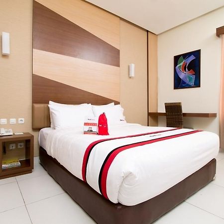 מלון ג'קרטה Reddoorz Near Roxy מראה חיצוני תמונה