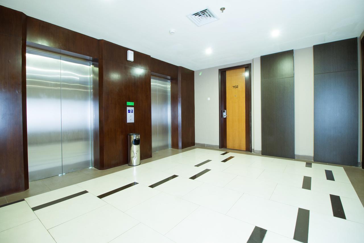 מלון ג'קרטה Reddoorz Near Roxy מראה חיצוני תמונה