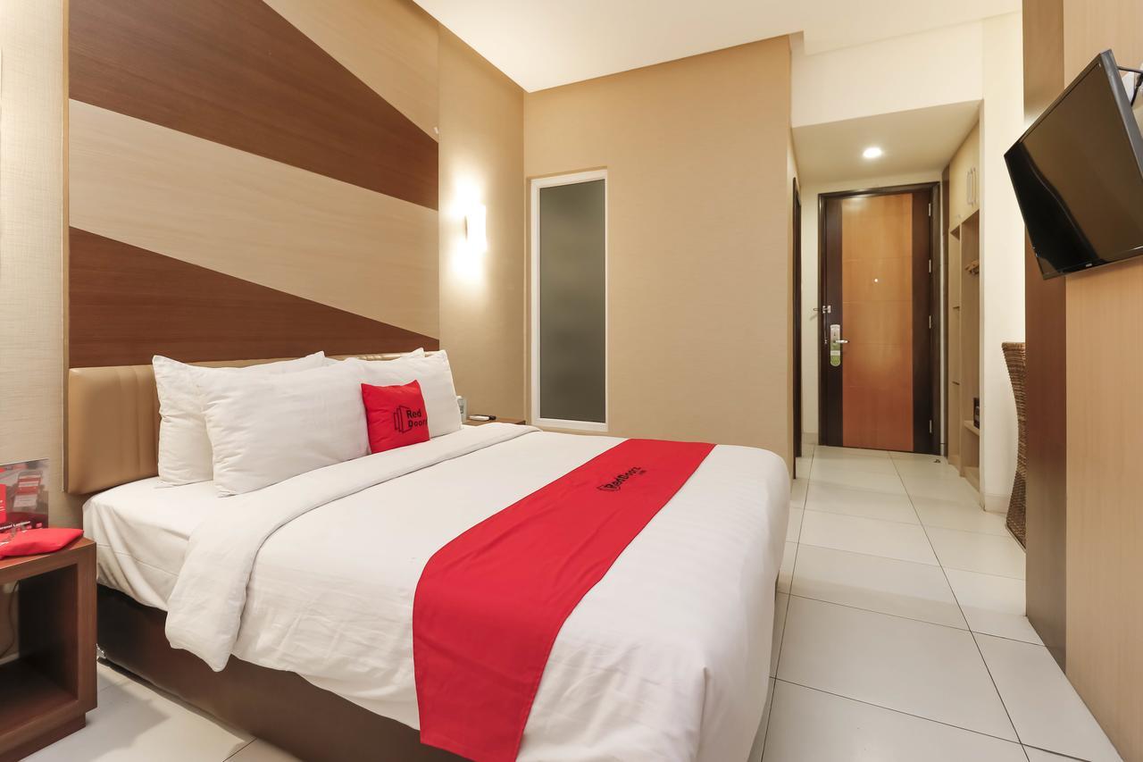 מלון ג'קרטה Reddoorz Near Roxy מראה חיצוני תמונה